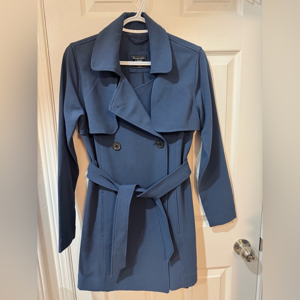 Abercrombie & Fitch Trench Coat